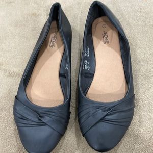 Ardene black flats - size 11